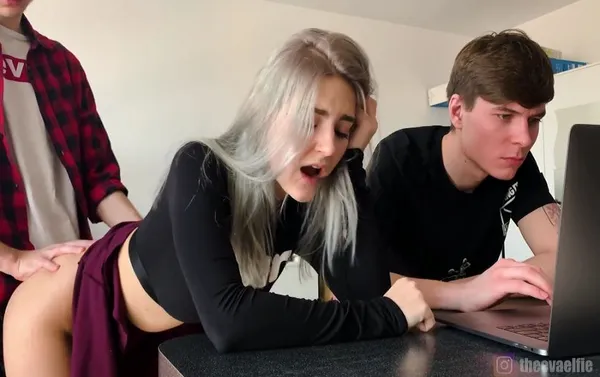 sex vk ck việt nam Bạn thân cứ tập trung làm việc, gấu bạn để tui lo